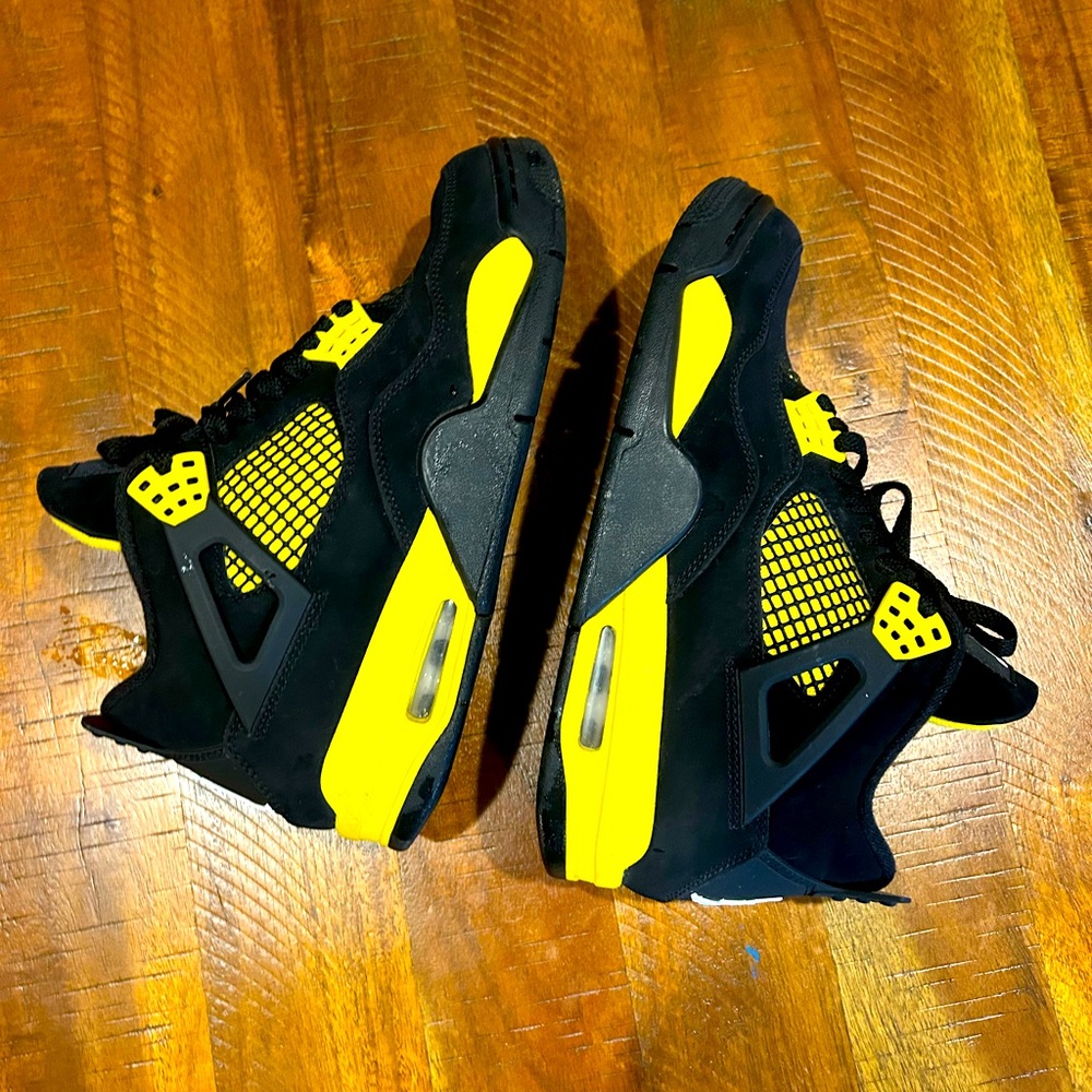 Air Jordan Size 7.5Y - LIKE NEW! DEAL DEAL DEAL